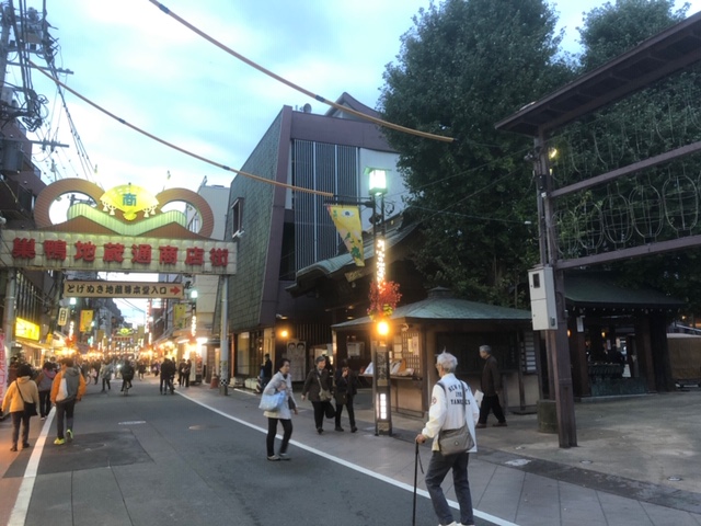 巣鴨地蔵通り商店街のとげぬき地蔵